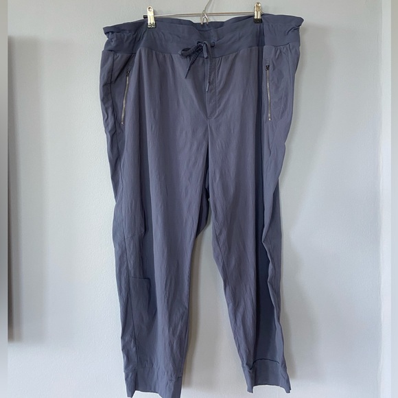 🛑SOLD Athleta Trekke North Jogger Pants in Midevil Violet Size 26 - Picture 3 of 8